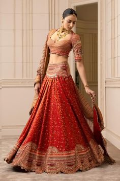 Shop for Tarun Tahiliani Red Silk Brocade Lehenga Set for Women Online at Aza Fashions Red Floral Lehenga, Orang India, Brocade Lehenga, Floral Lehenga