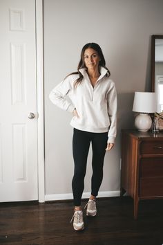 Six More Fall Outfits From My Capsule Wardrobe - Stitch & Salt Leggings Sneakers Outfit, Half Zip Sweatshirt Outfit, Fall Athletic Outfits, Fall Wellness, Casual Athleisure Outfits, Athleisure Outfits Winter, Athleisure Outfits Fall, Mom Style Fall, Volleyball Leggings