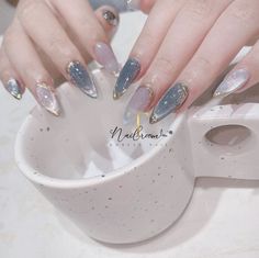 Nail Art Sparkle Design, Nail Art Cat Eye Designs, Nail Art Glamour, Korean Glass Nails, Nail Cat Eye, Nail Art Silver, Nail Wedding, Fake Nails Designs, Art Deco Nails