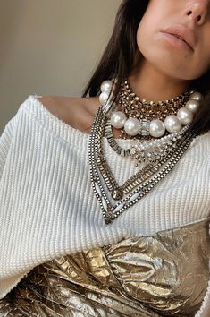 Stella has everything... pearls, crystals, a unique vintage chain, and she's two separate necklaces in one. Pearl Necklace Outfit, Fall Fashion Accessories, Dope Jewelry Accessories, Bold Statement Jewelry, Layered Pearl Necklace, Necklace Outfit, Chic Sneakers, Vintage Chain, Dope Jewelry