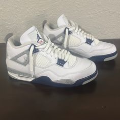 Air Jordan 4 Midnight Navy 11.5 Worn Once %100 Authentic. Jordan 4 White Midnight Navy, Air Jordan 4 Midnight Navy, Jordan 4 Midnight Navy, Shoes Air, Air Jordan 4, Midnight Navy, Jordans For Men, Jordan Shoes, Mens Shoes Sneakers