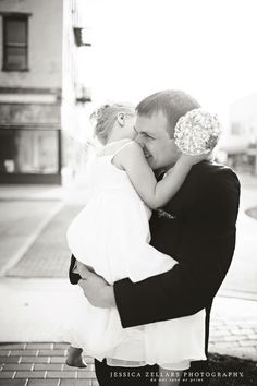 Daddy daughter father daughter groom flower girl photo photography Father Daughter Wedding, Baby Shoot, Wedding Shot, Shot List, Wedding Pic, Engagement Inspo, Wedding Vibes