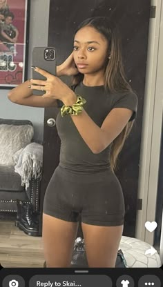 Skai Jackson Outfits, Improve Body Image, Skai Jackson, Best Friend Outfits, Short Sassy Hair, Cute Gym Outfits, Chill Outfits, Lazy Day Outfits, Cute Swag Outfits