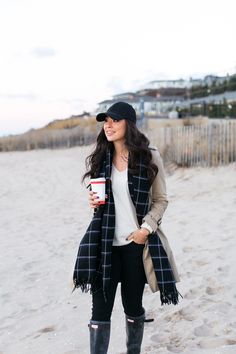 Winter casual. Fall Beach Outfits, Winter Fashion College, Beauty Blogging, Classy Fall Outfits, Trend Outfit, Boho Jewels, Ootd Dress, Strip Steak, Mode Casual