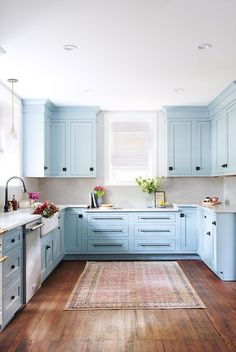 Here's how to pull off a powder blue kitchen, according to an interior designer who has one. Rustic Kitchen Cabinets Ideas, Powder Blue Kitchen, Blue Green Kitchen, Kentucky Food, Kitchens Ideas, Kitchen Cabinets Ideas, Rustic Kitchen Cabinets