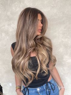 Bronde hair color & hair extensions Brown Sugar Blonde Hair, Pecan Hair Color, Brielle Biermann Hair, Honey Beige Blonde Hair, Ombré Blonde Hair, Level 6 Hair Color, Hair Color For Green Eyes, Pecan Sandie, Black Hair Balayage