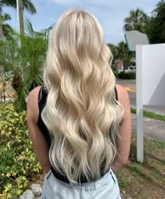 #blondehaircolor #blondebalayage #blonde #bleachandtone Realistic Blonde Hair, Bright Sandy Blonde Hair, Different Colors Of Blonde, Bleach And Tone Hair, Really Blonde Hair, Blonde Bridal Hair, Beach Blonde Hair, Bleach And Tone