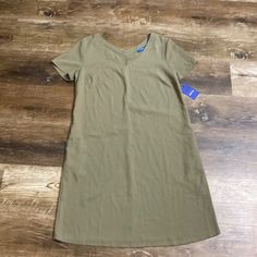 Army Green Colored V-Neck Dress With Pockets On The Sides Nwt E1 Green Short-sleeve Shirt Dress With Pockets, Green Cotton V-neck Shirt Dress, Green Cotton Crew Neck T-shirt Dress, V Neck Dress, Army Green, Colorful Dresses, V Neck, Womens Dresses, Green