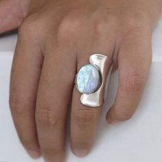 Moonstone Silver Ring for Women - Size Adjustable - VY Jewelry Silversmithing Jewelry, Inexpensive Jewelry, Stil Boho, Womens Rings Fashion, Styl Boho, Silver Jewelry Handmade, Fashion Ring, Men's Jewelry Rings, Jewelry Bags