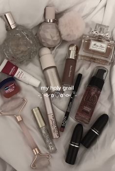 Makeup Blackgirl, Clean Girl Makeup, Makeup Tut, Tinted Lip Balm, Makeup Obsession, Mac Makeup, Makeup Items