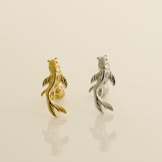 14K Solid Gold Curved Koi Fish Stud Piercing Earring - Anygolds Elegant Gold Fish-shaped Earrings, Gold Koi Fish, Gold Koi, Stud Piercing, Koi Fish, Tragus, Koi, Solid Gold, White Gold