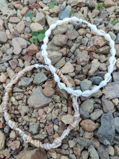 White Strand Anklets For The Beach, White Strand Anklet For Beach, White Shell Anklets For The Beach, Casual White Anklets For Beach, Handmade White Shell Friendship Bracelets, Casual White Anklets For The Beach, White Anklets For Beach Season Gift, Casual White Anklets For Beach Season, Handmade White Anklets For Beach Season