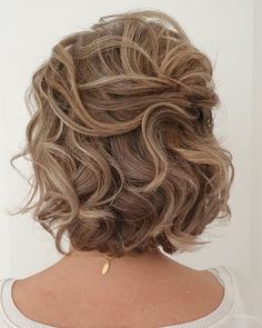 Hair Above Shoulders, Mother Of Bride Hair, Mob Hair, Bride Hairstyles Updo, Mother Of The Groom Hairstyles, Kim Hair, Short Bridal Hair, Hair Pixie