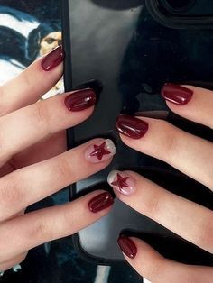 Cool Nail Polish, Short Red Nails, Red Gel Nails, Nail Care Tips, Really Cute Nails, Thanksgiving Nails, Nail Tattoo