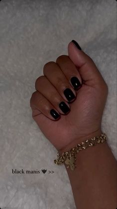 Black Nails No Acrylic, Black Manicure And Pedicure, Black Nails Natural Short, Black Gel Manicure Short, Gel Manicure Black Women, Shirt Black Nails, Black Nails On Black Woman, Black Nail Manicure, Gel Nails Black Women