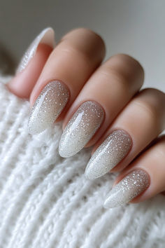 Winter White Glitter Nails, Winter Glitter Nails Sparkle, Glittery Holiday Nails, Snow Glitter Nails, Metallic Winter Nails, White Sparkle Christmas Nails, Glittery Pedicure, Christmas Nails Neutral Colors, Christmas Nails Silver Glitter