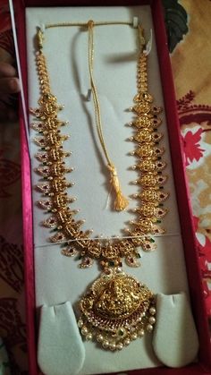 Mango Haram, Gold Temple Jewellery, Gold Necklace Designs, Temple Jewellery, Gold Jewellery, Necklace Designs, Gold Jewelry, Beaded Jewelry, Temple