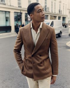 The Cashmere Double Breasted Jacket in camel epitomises relaxed elegance, as it’s completely unstructured and therefore lightweight. It features a 4x1 button configuration, which gives it a casual look, two vents and patch pockets. Relaxed Elegance, Cashmere Jacket, Double Breasted Jacket, Black Label