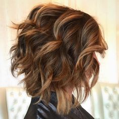 Thick Bob Haircut, Trendy Bob, Large Curls, Choppy Bob Haircuts, Wavy Bob Hairstyles, Choppy Bob Hairstyles