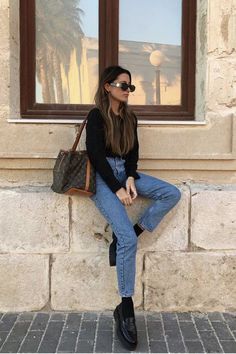 Outfit With Loafers Women, Loafer Outfits Women, Loafers Women Outfit, Loafers With Jeans, Chicago Ideas, Black Loafers Outfit, Loafers For Women Outfit, Loafer Outfits, Oxfords Outfit