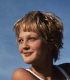 Drew Berry More Hair, Drew Barrymore Pixie Cut, Drew Barrymore Pixie, Punky Pixie Haircut, 90s French Bob, 90s Crop Hair, Curly Bixie 90s, Short 80s Hairstyles For Women, Short Messy Blonde Hair