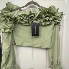 Pretty Little Thing Crop Ruffled Off The Shoulder Shirt With Long Sleeves Spring Green Ruffled Shirt, Chic Green Crop Top Blouse, Trendy Party Shirt For Spring, Off The Shoulder Shirt, Pretty Little Thing, Shoulder Shirts, Crop Shirt, Shirt Color, Little Things