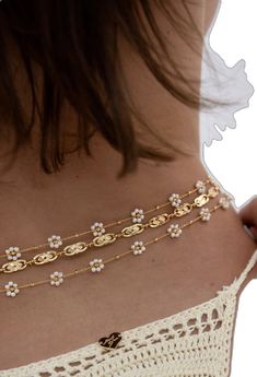 Pearl Details, Belly Chain, Chain Gold, Love Is Free, Summer Look, Italian Fabric, Pearl Chain, Gold Plated Chains, Gold Pearl