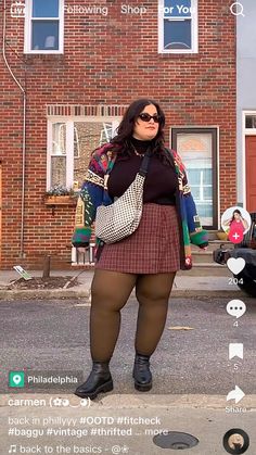 Tan And Red Outfits, Retro Plus Size Outfit, Plus Size City Outfits, Curvy Androgynous Style, Plus Size Artsy Outfits, Tds3 Outfit, Plus Size Grunge Outfits, Plus Size Indie, Plus Size Vintage Fashion