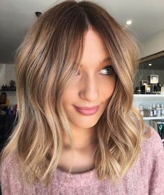 Fall Color Trend: 68 Warm Balayage Looks - Behindthechair.com Instagram Balayage Haircolor Photos Blondes Brunettes and Dimensional Red Fall Color Trend, Warm Balayage, Cute Short Haircuts, Balayage Blonde, Short Hair Balayage, Cute Hairstyles For Short Hair, Hairdo For Long Hair, Strawberry Blonde