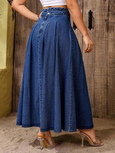 Abaya Mode, Casual Denim Skirt, Denim Skirts Knee Length, Holiday Outfits Women, Abaya Style, Denim Skirt Outfits, Fashion Design Patterns, Long Denim Skirt, Rock Outfit