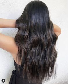 Dark Hair Hairstyles, Rambut Brunette, Dark Brunette Hair, Brown Hair Looks, Brunette Hair With Highlights, Balayage Hair Dark, Brown Hair Balayage