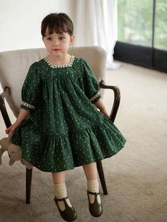 Kids Dress Collection, Kids Blouse Designs, Kids Dress Wear, Baby Dress Design, Kids Fashion Dress, Couture Mode, Baby Frocks Designs, Simple Pakistani Dresses