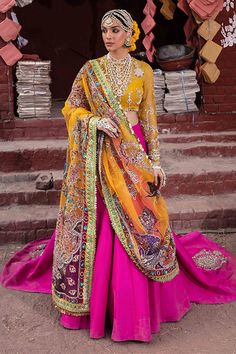 Yellow, Pink Gharara Choli for Pakistani Mehndi Wear is a gracefully embellished piece that gives you a magnificent appearance at your wedding. Fast Shipping Yellow Choli, Green Gharara, Pink Gharara, Silk Gharara, Pakistani Mehndi Dress, Fiesta Night, Mehndi Bridal, Mehndi Outfit, Pakistani Mehndi