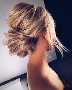 gorgeous hairstyle ideas | Bridal updo hairstyle | messy updo wedding hairstyles | fabmood.com #weddinghair #harido updo hairstyle #promhair #besthairstyle #hairstyle #hairstyleideas #hairinspiration #weddinghairstyleideas #hairideas Messy Hair Updo, Unique Bride, Bridal Hairstyles, Elegant Updo