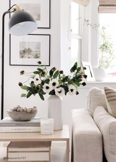 White Speckled Ceramic Vase with Orchids Style Deco, Living Room Inspo, A Living Room, My New Room, Living Room Inspiration, Home Fashion, Anemone, House Inspiration, Home Decor Inspiration