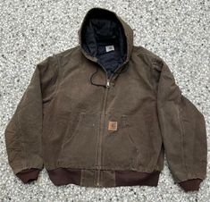 Carhartt brown/khaki jacket Cool piece Beautiful fade and great vintage condition Size in CM 68x70 Sized to fit M/L Vintage Free Shipping Men’s Carhartt Jacket, Cool Mens Jackets, Vintage Clothing Styles Retro, Sam Winchester Carhartt Jacket, Carhartt Winter Jacket, Men Outfits Country, Cathartic Jacket, Brown Carhartt Jacket Outfit, Carhartt Jacket Aesthetic