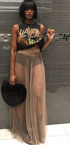 Beyonce Concert Outfit, Concert Attire, Flowy Maxi Skirt, Flowy Maxi Skirts, Skirt Coverup, Concert Looks, Swag Outfits For Girls, Streetwear Fashion Women, Weekend Wear