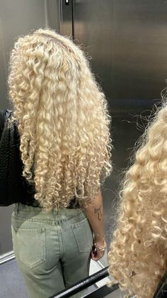 Curly Blonde Sew In, Blond Afro Hair Black Women, Platinum Blonde Natural Hair Black Women, Blonde Curly Wig Black Women, Platinum Blonde Hair Curly, Blonde Braids With Curls, Blonde Natural Hair Black Women, Blonde Curly Hair Black Women, Color In Hair