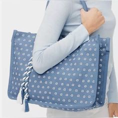 Style Is Wearing What Makes You Feel Good New With Tags Beautiful Color Chic Blue Cotton Bag, Structured Tote Bag, Womens Tote Bags, Chambray, Good News, White Color, Feel Good, Beautiful Colors, J Crew