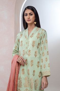 Bonanza Satrangi Green Zari Jacquard Suit Jss223p02 Eid Pret 2022 Original brand suit fabric and photography lite diffrance in actual print. Jacquard Sets With Printed Motifs And Long Sleeves, Festive Long Sleeve Jacquard Lawn Suit, Formal Green Sets With Digital Print, Formal Green Digital Print Set, Elegant Jacquard Long Sleeve Sets, Elegant Long Sleeve Jacquard Sets, Elegant Jacquard Sets For Festive Occasions, Elegant Festive Jacquard Sets, Formal Sets With Digital Print For Eid