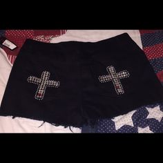 Material Girl Blk Denim Bling Cross Shorts Sz 13. Waist - 32 Inches. Inseam - 3 Inches. 032017-11 Blkt-12 Y2k Black Jean Shorts, Y2k Black Cotton Jean Shorts, Black Cotton Y2k Jean Shorts, Y2k Black High Waist Jean Shorts, Girl Shorts, Material Girl, Material Girls, Short Girls, Jean Shorts