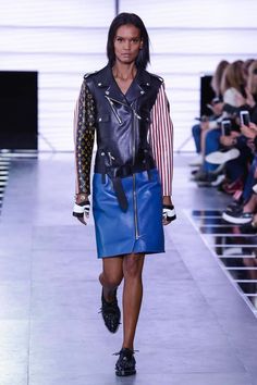 Louis Vuitton Ready To Wear Spring Summer 2016 Paris - NOWFASHION Louis Vuitton Fashion, Leather Design, Fashion Killa