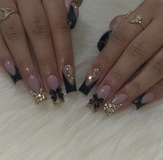 Black And Gold Nails Ideas Coffin, Nail Ideas Acrylic Black French Tip, Black Nails Gold Gems, Birthday Nail Black, Black And Gold Bling Acrylic Nails, Nails Black White Gold, Red Nails With Gold Gems, Gillter Nails Design, Black And Gold And White Nails