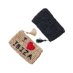 "Ibiza" raffia pouch Ultra-trendy raffia pouch for summer evenings. Chic and boho it will be perfect for slipping your small personal items. The interior is made of light beige cotton and has a zippered closure. Height: 15 cm Length: 23 cm Color: beige Homemade All our products are handmade, they can have slight imperfections, varied a little in size and colors. Gift wrapping and accompanying message possible. My Bliss Home offers free shipping from €100. Trendy Natural Clutch For Summer, Trendy Beach Clutch In Pouch Style, Trendy Woven Beach Clutch, Summer Beach Pouch Clutch, Summer Handwoven Clutch As Gift, Trendy Beach Pouch For Summer, Handwoven Clutch As Summer Gift, Trendy Pouch Clutch For Vacation, Handmade Casual Clutch For Vacation