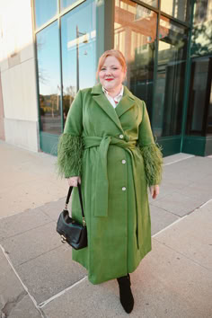 Plus size brand ELOQUII and designer brand Kate Spade New York have teamed up on a capsule collection of holiday styles. The collection is for all us ELOQUII shoppers who love and carry Kate Spade handbags but are sized out of the label’s apparel offerings. Shop party dresses, going out tops, festive suiting, and glamorous overcoats in sizes 14-28W. Keep reading for a closer look at the full capsule collection and all the details on this fabulous Feather Sleeve Wool Coat! Kate Spade Holiday, Kate Spade Coat, Plus Size Fall Outfit, Fall Transition Outfits, Kate Spade Dress, Plus Size Brands