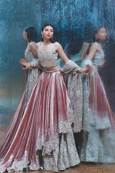 Wedding Lehenga Designs, Indian Dresses Traditional, Traditional Indian Outfits, Indian Gowns Dresses, Indian Gowns, Indian Bridal Outfits