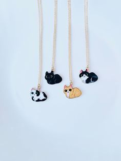 Cute Cat Necklace *DETAILS* Total length of the necklace approx. 16.4- 19inches (adjustable) High Quality brass pendant High quality steel chain We do a very careful inspection before we ship each of our products. We also pack all of our earrings in a small envelope-style jewelry bag. The bag is dainty and aesthetic, making it perfect for gift giving! *SHIPPING* All orders will be shipped by USPS First-Class Mail after the order has been placed. *More of Our Cat Collections* https://www.etsy.com Metal Jewelry With Cat Design, Metal Cat Design Round Jewelry, Cat Design Round Pendant Jewelry Gift, Gold Cat Design Dangle Jewelry, Gold Dangle Cat Design Jewelry, Round Necklace With Cat Design For Gift, Metal Cat Design Necklace For Gift, Cat Design Metal Jewelry As Gift, Metal Jewelry With Cat Design For Gift