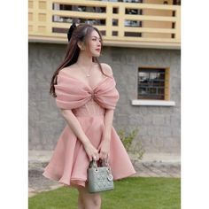 Fluffy Dress, Classy Gowns, Puffy Dresses, Myanmar Dress Design, Trendy Dress Outfits, Korean Fashion Dress, Designer Dresses Casual, Stylish Dress Book, Fish Bone