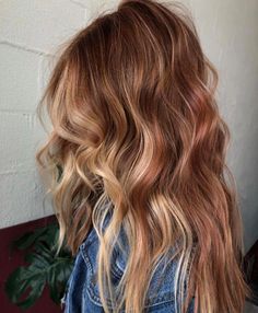 Gingerbread Caramel Hair Color, Gingerbread Caramel Hair, Caramel Hair Color Ideas, Gingerbread Caramel, Caramel Hair Color, Rambut Brunette, Copper Blonde