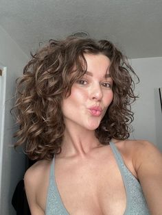 Wavy Hairstyles Brown Hair, Layered Curly Hair, Honey Brown Hair, Short Curly Haircuts